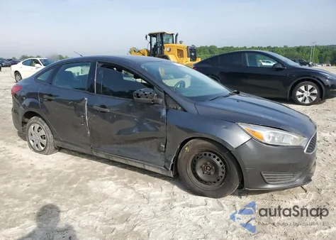 2015 Ford Focus S из США, поврежденный, VIN 1FADP3E26FL247450